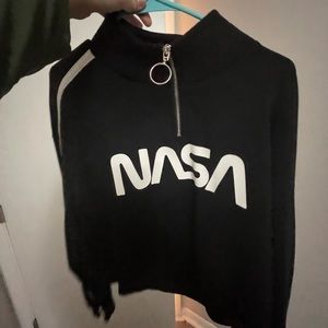Nasa zip top